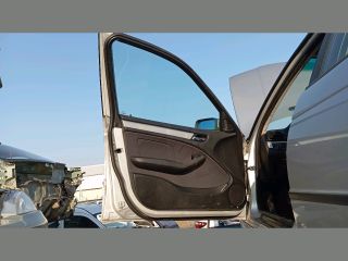 bontott BMW 3 E46 Bal első Ajtó (Részeivel)