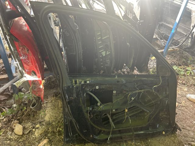 bontott BMW 3 E46 Bal első Ajtó (Üres lemez)