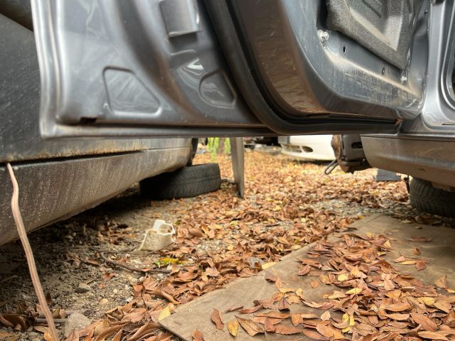 bontott BMW 3 E46 Bal első Ajtó (Üres lemez)