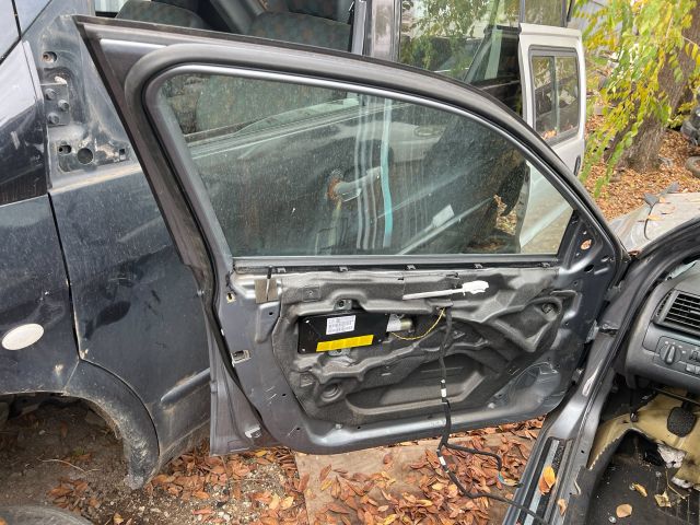 bontott BMW 3 E46 Bal első Ajtó (Üres lemez)