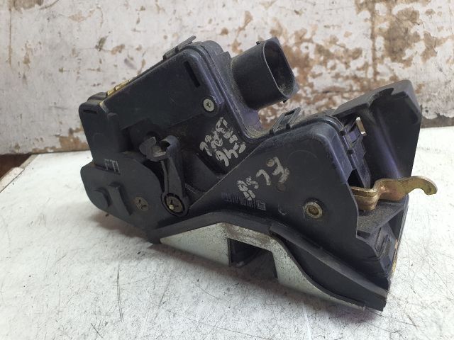 bontott BMW 3 E46 Bal első Ajtózár