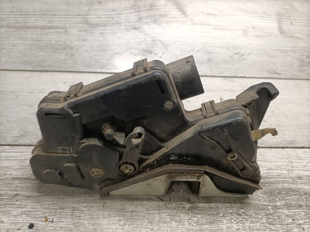 bontott BMW 3 E46 Bal első Ajtózár