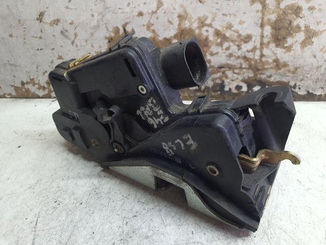 bontott BMW 3 E46 Bal első Ajtózár