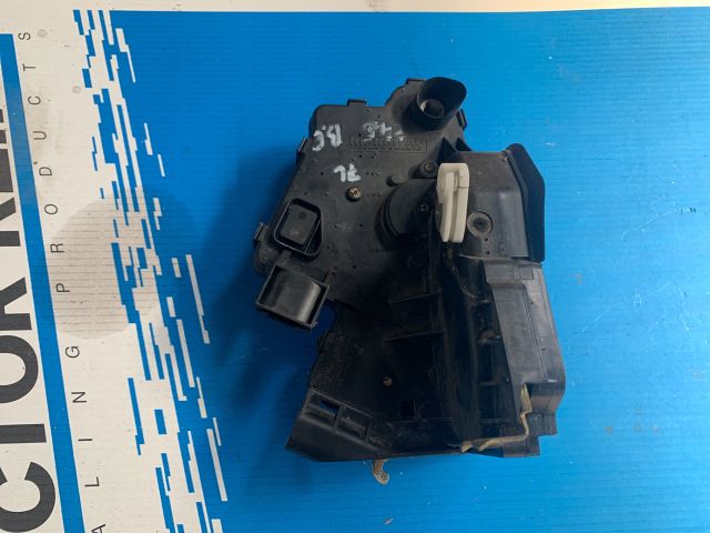 bontott BMW 3 E46 Bal első Ajtózár