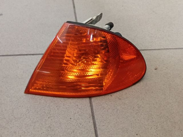 bontott BMW 3 E46 Bal első Irányjelző
