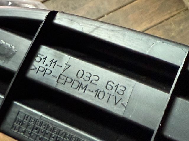 bontott BMW 3 E46 Bal első Lökhárító Sarok