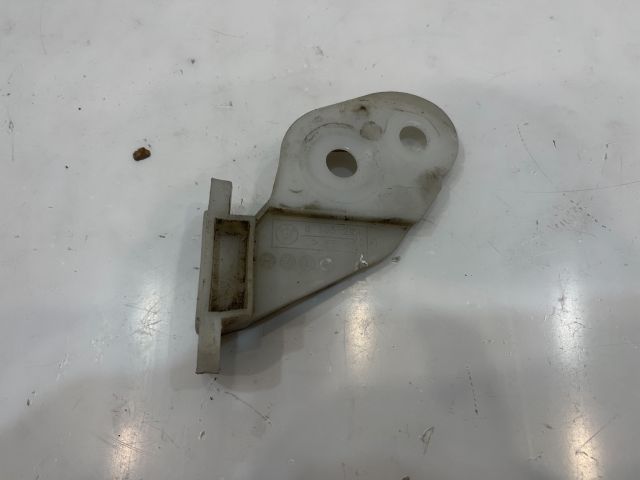 bontott BMW 3 E46 Bal első Lökhárító Tartó (Műanyag)