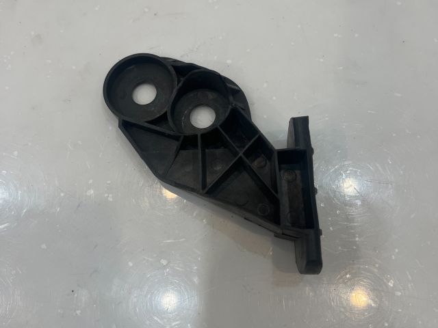 bontott BMW 3 E46 Bal első Lökhárító Tartó (Műanyag)