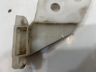 bontott BMW 3 E46 Bal első Lökhárító Tartó (Műanyag)