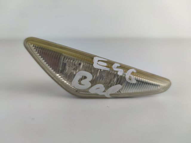 bontott BMW 3 E46 Bal első Sárvédő Irányjelző