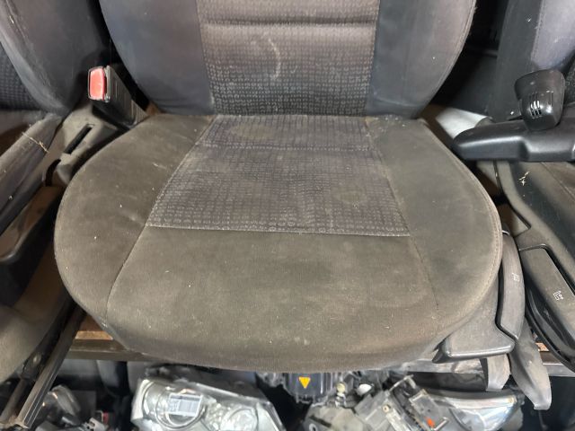 bontott BMW 3 E46 Bal első Ülés