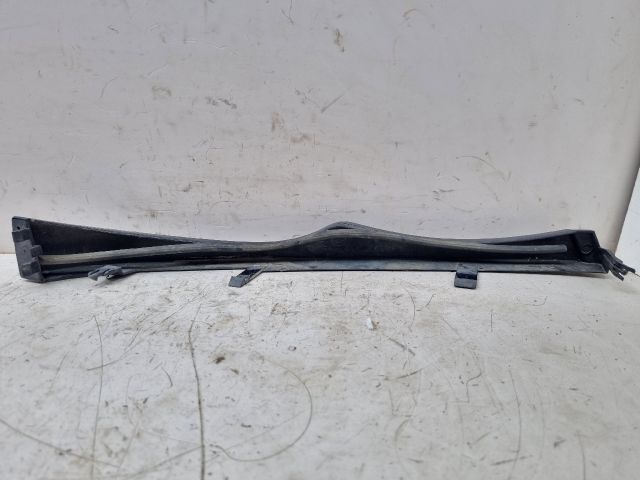 bontott BMW 3 E46 Bal Fényszóró Bajusz Díszléc