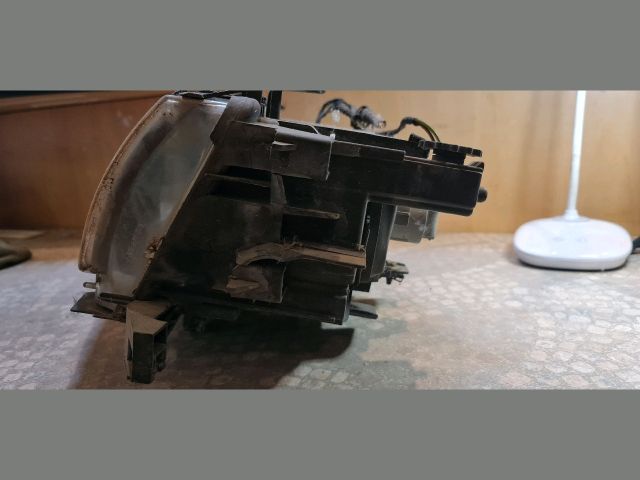 bontott BMW 3 E46 Bal Fényszóró