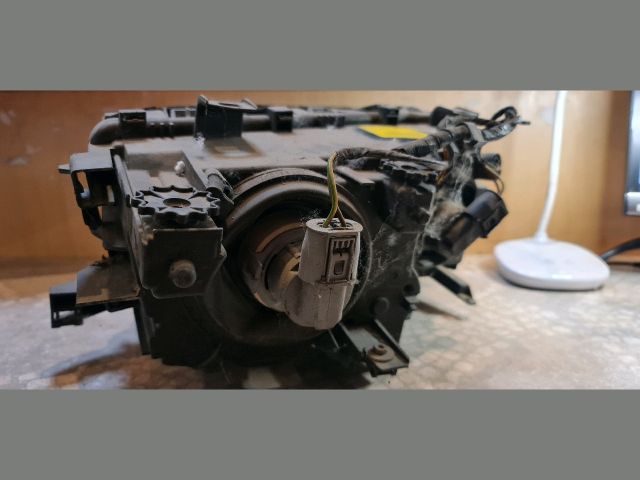 bontott BMW 3 E46 Bal Fényszóró