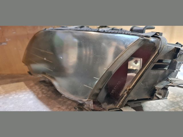 bontott BMW 3 E46 Bal Fényszóró