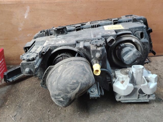 bontott BMW 3 E46 Bal Fényszóró