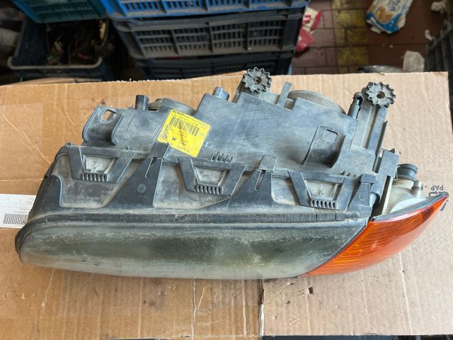 bontott BMW 3 E46 Bal Fényszóró