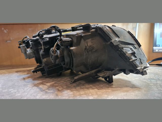bontott BMW 3 E46 Bal Fényszóró