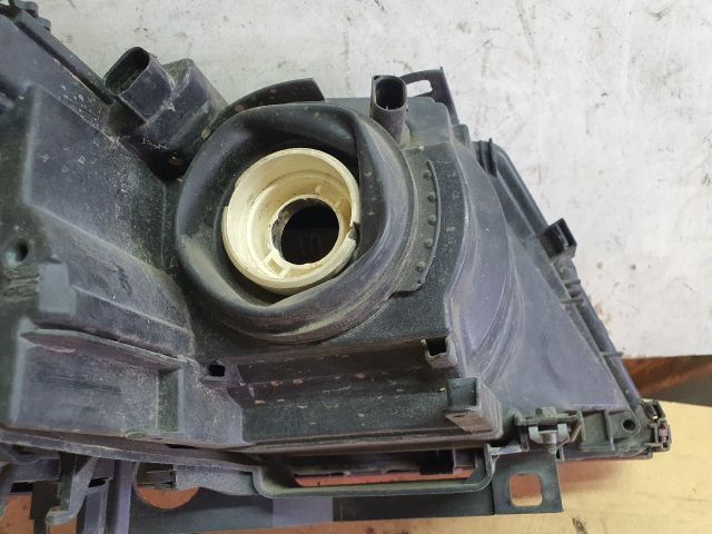 bontott BMW 3 E46 Bal Fényszóró