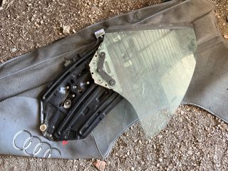 bontott BMW 3 E46 Bal hátsó Ablak