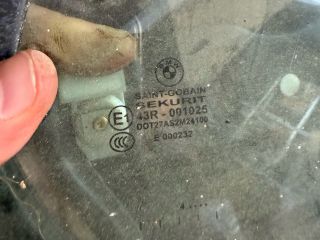 bontott BMW 3 E46 Bal hátsó Ablak