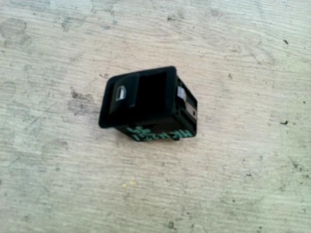 bontott BMW 3 E46 Bal hátsó Ablakemelő Kapcsoló