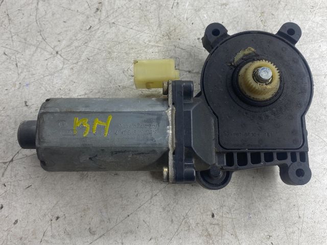 bontott BMW 3 E46 Bal hátsó Ablakemelő Motor