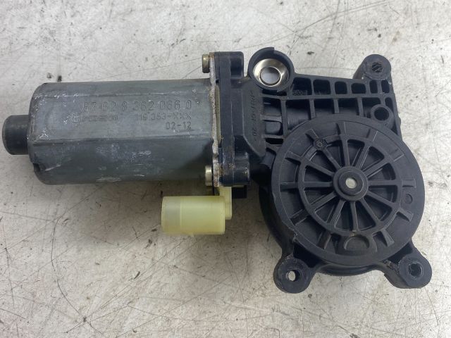 bontott BMW 3 E46 Bal hátsó Ablakemelő Motor