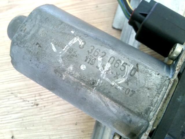 bontott BMW 3 E46 Bal hátsó Ablakemelő Szerkezet (Elektromos)