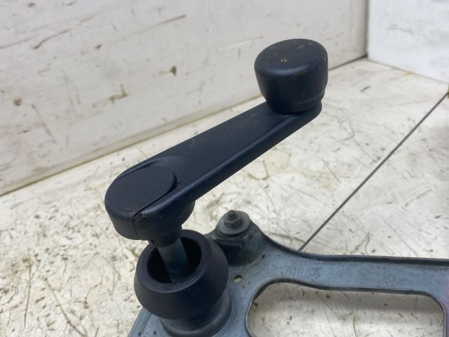 bontott BMW 3 E46 Bal hátsó Ablakemelő Szerkezet (Mechanikus)