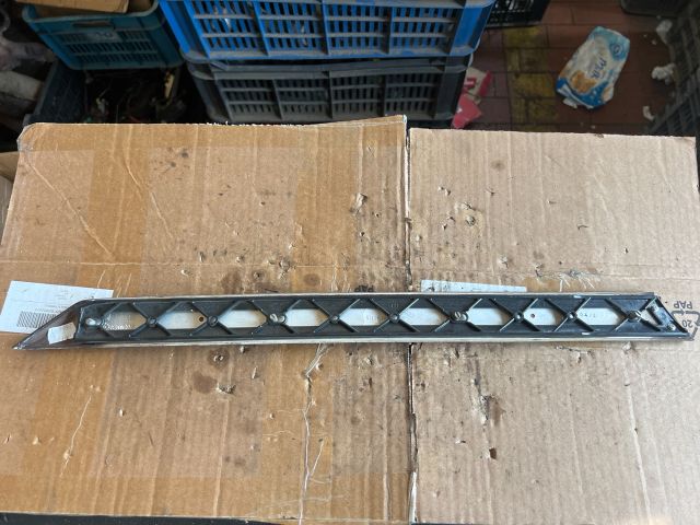 bontott BMW 3 E46 Bal hátsó Ajtó Díszléc