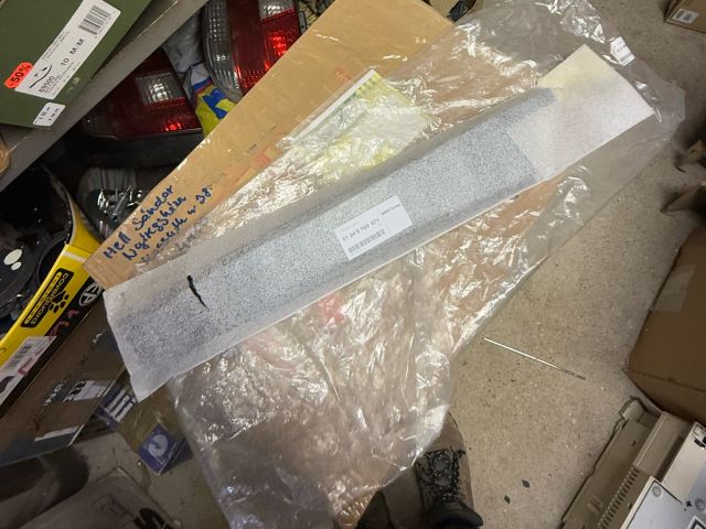 bontott BMW 3 E46 Bal hátsó Ajtó Díszléc