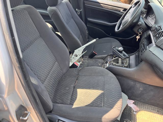 bontott BMW 3 E46 Bal hátsó Ajtó Kárpit