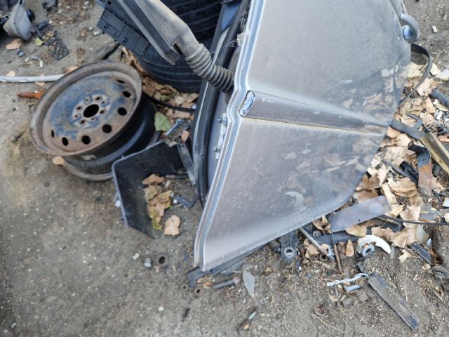 bontott BMW 3 E46 Bal hátsó Ajtó (Részeivel)