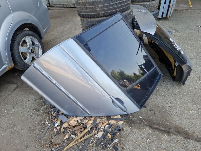 bontott BMW 3 E46 Bal hátsó Ajtó (Részeivel)