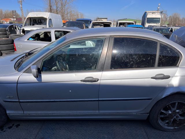 bontott BMW 3 E46 Bal hátsó Ajtó (Részeivel)