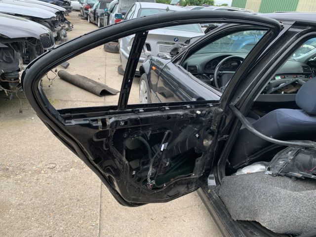 bontott BMW 3 E46 Bal hátsó Ajtó (Üres lemez)
