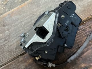 bontott BMW 3 E46 Bal hátsó Ajtózár