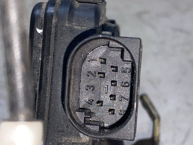 bontott BMW 3 E46 Bal hátsó Ajtózár