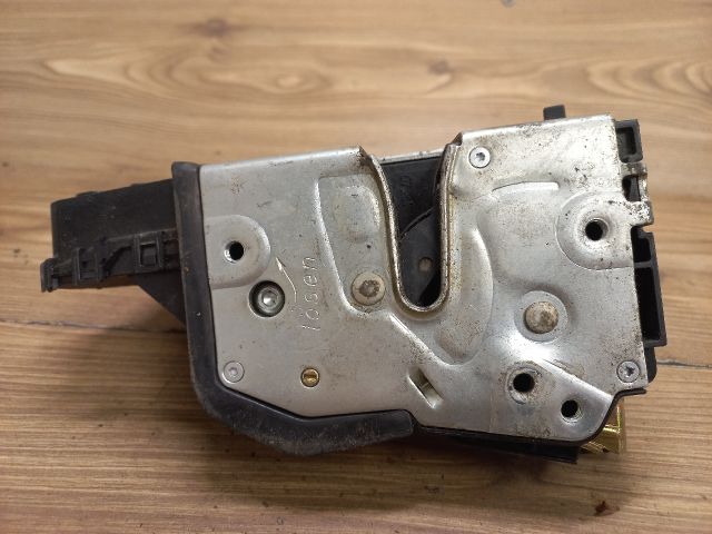 bontott BMW 3 E46 Bal hátsó Ajtózár