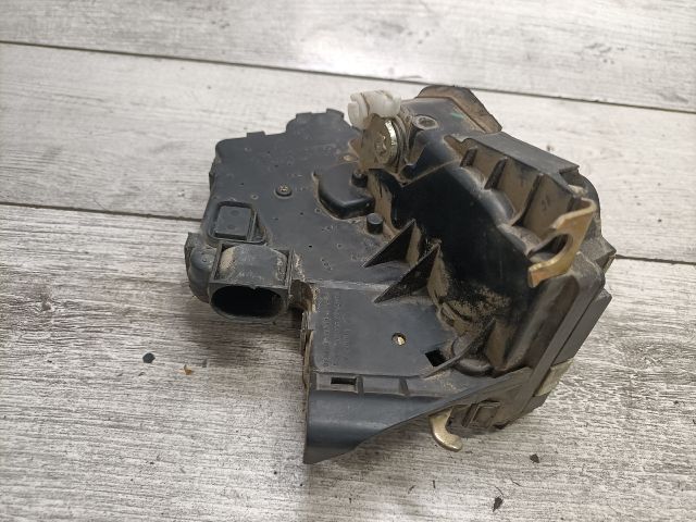 bontott BMW 3 E46 Bal hátsó Ajtózár