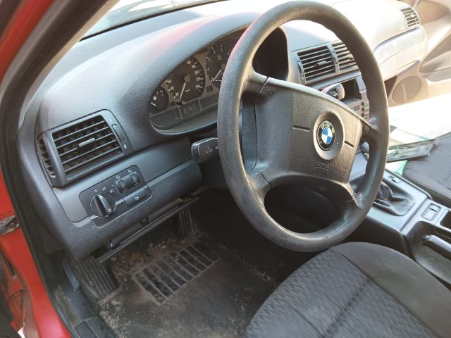 bontott BMW 3 E46 Bal hátsó Dobbetét (Kerékjárati, Műanyag)