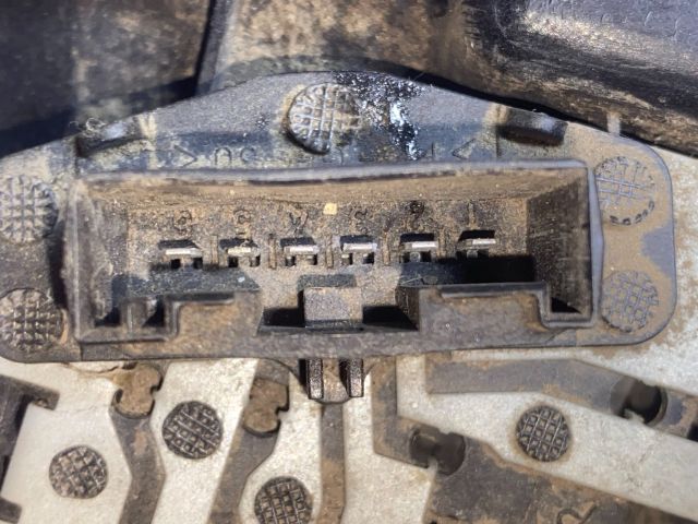 bontott BMW 3 E46 Bal Hátsó Lámpa Foglalat