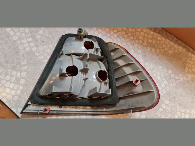 bontott BMW 3 E46 Bal Hátsó Lámpa