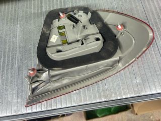 bontott BMW 3 E46 Bal Hátsó Lámpa