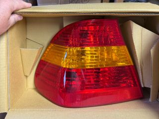 bontott BMW 3 E46 Bal Külső Hátsó Lámpa