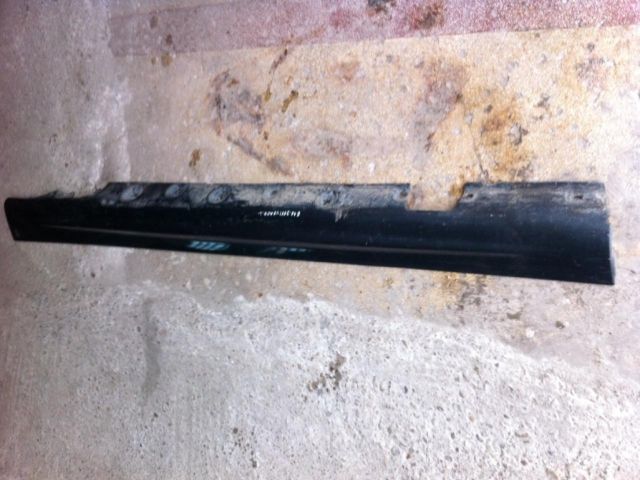 bontott BMW 3 E46 Bal Küszöb