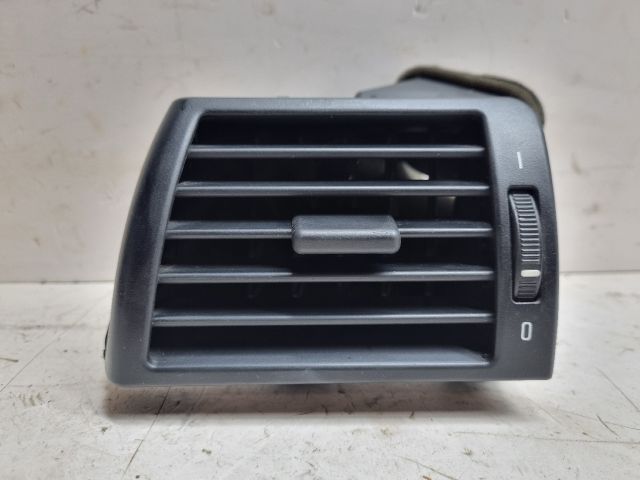 bontott BMW 3 E46 Bal Szellőző