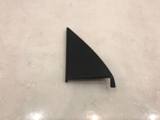 bontott BMW 3 E46 Bal Visszapillantó Tükör Előtti Burkolat