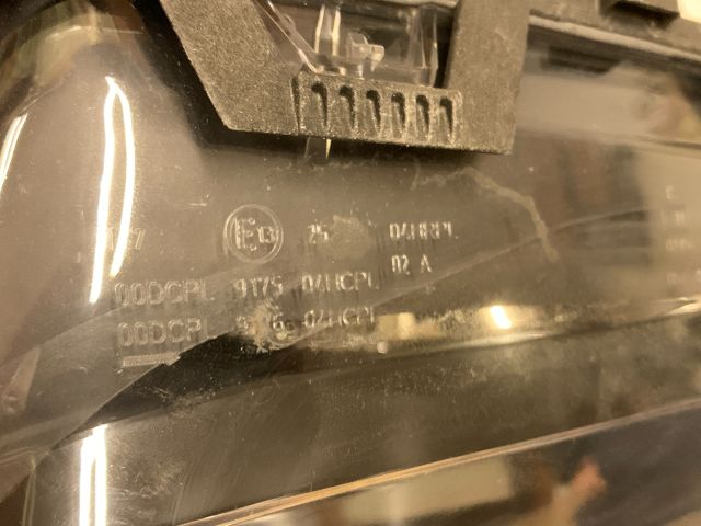 bontott BMW 3 E46 Bal Xenon Fényszóró